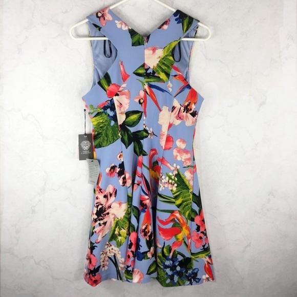 [Vince Camuto] Floral V-Neck Fit & Flare Dress - Picture 6 of 8